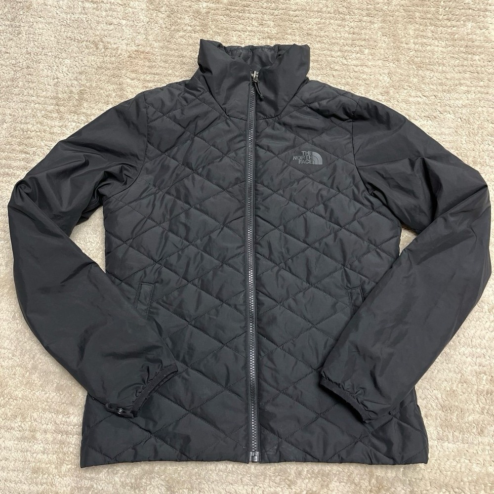The North Face Women's Black Quilted Puffer Jacket size small